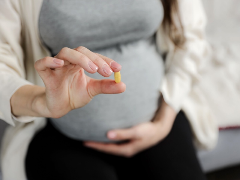 탈모약 FAQ (9) 임신 준비 중 탈모약 복용, 안전할까?